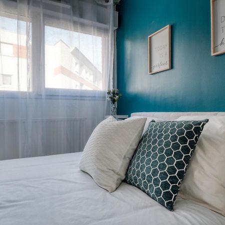 Appartement Cosy Et Calme Elancourt Luaran gambar